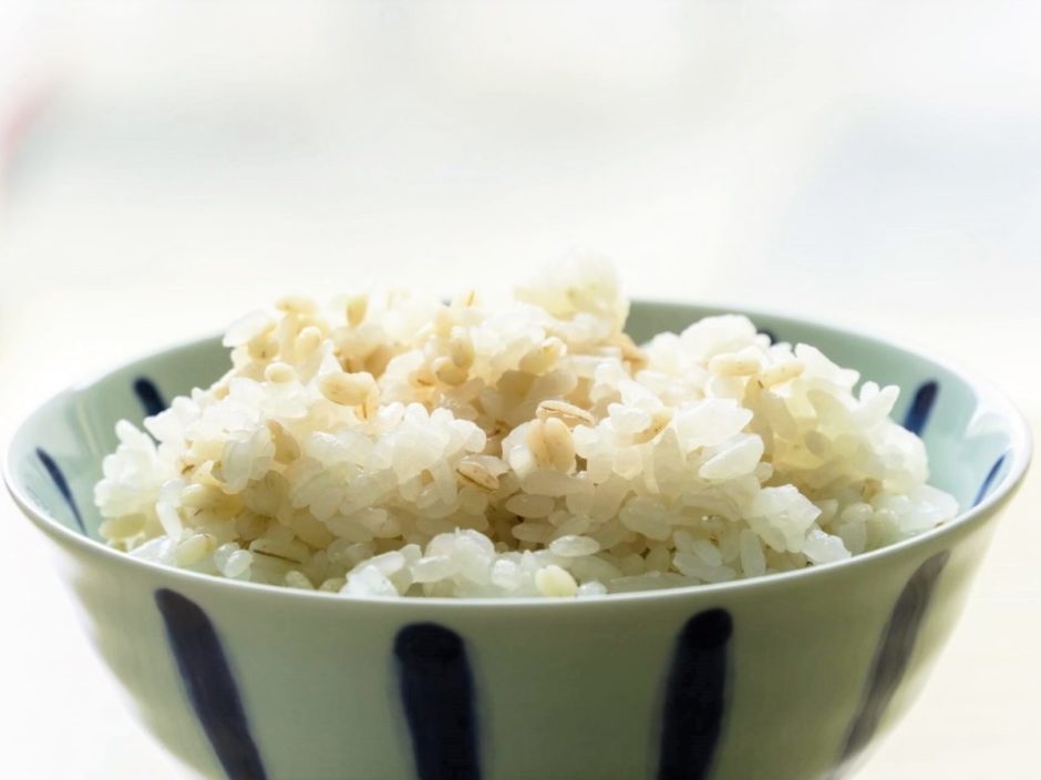 もち麦ごはん（レトルト）おすすめランキングTOP10！美味しい＆食物繊維たっぷりのスーパーフード | Rice Freak